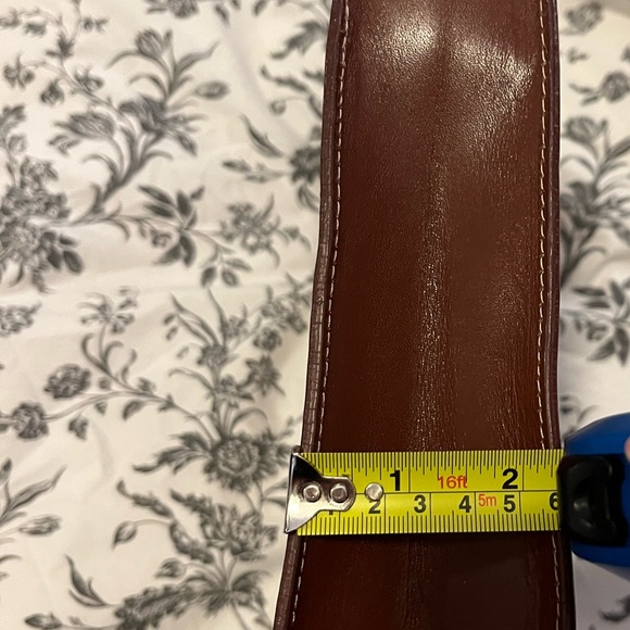 COPY - Cole Hahn Brown Leather Purse - Picture 14 of 16